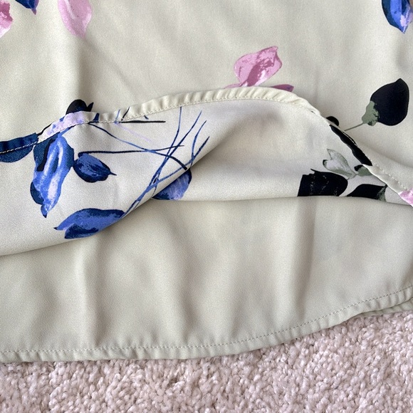 Le Chateau | Floral Top - Picture 5 of 7